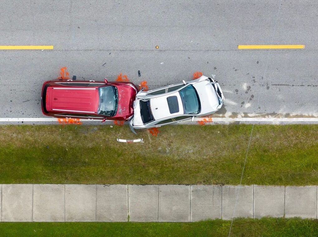 SkyeBrowse aerial 3D model of two-vehicle crash scene with evidence markers for reconstruction analysis