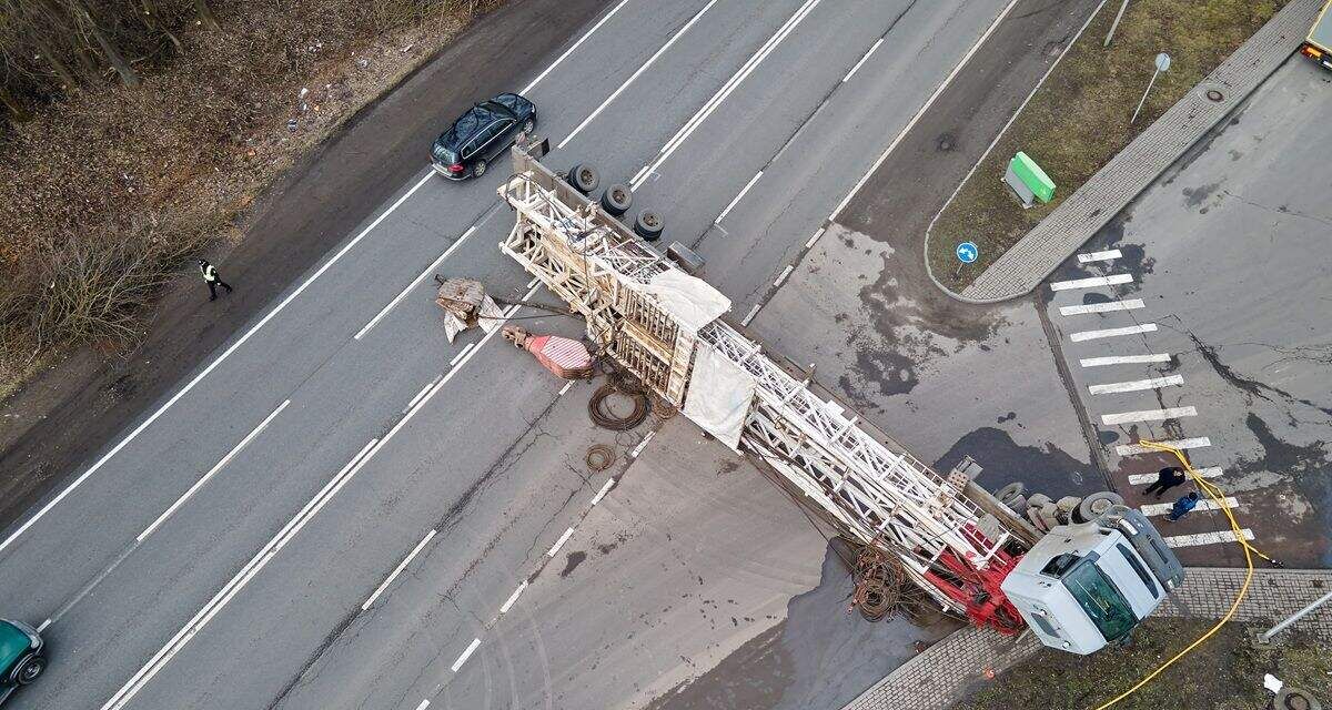 SkyeBrowse 3D model output from drone video capture used for real estate virtual tour and property listing